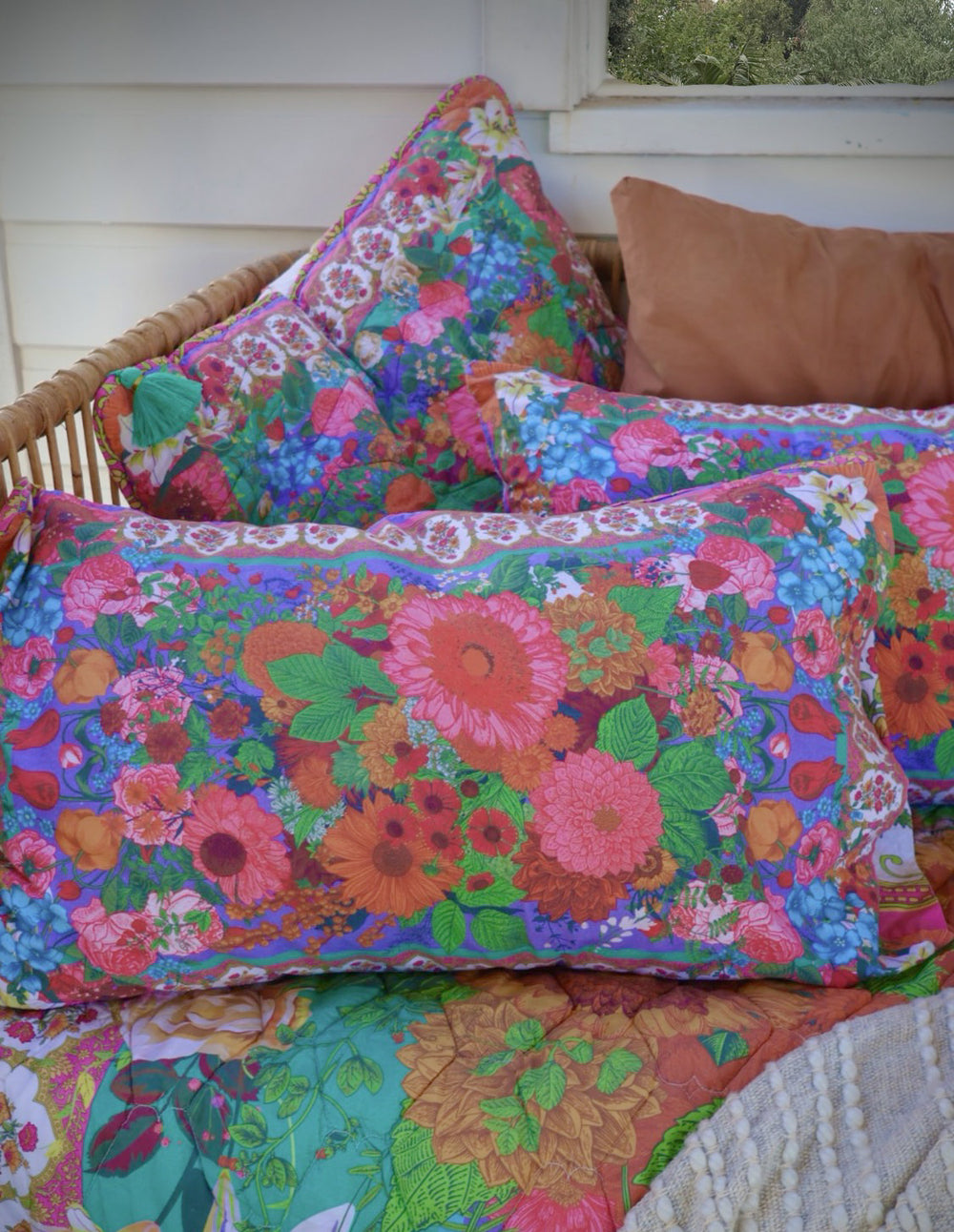 Nights in Nirvana - Standard pillowcase set of 2